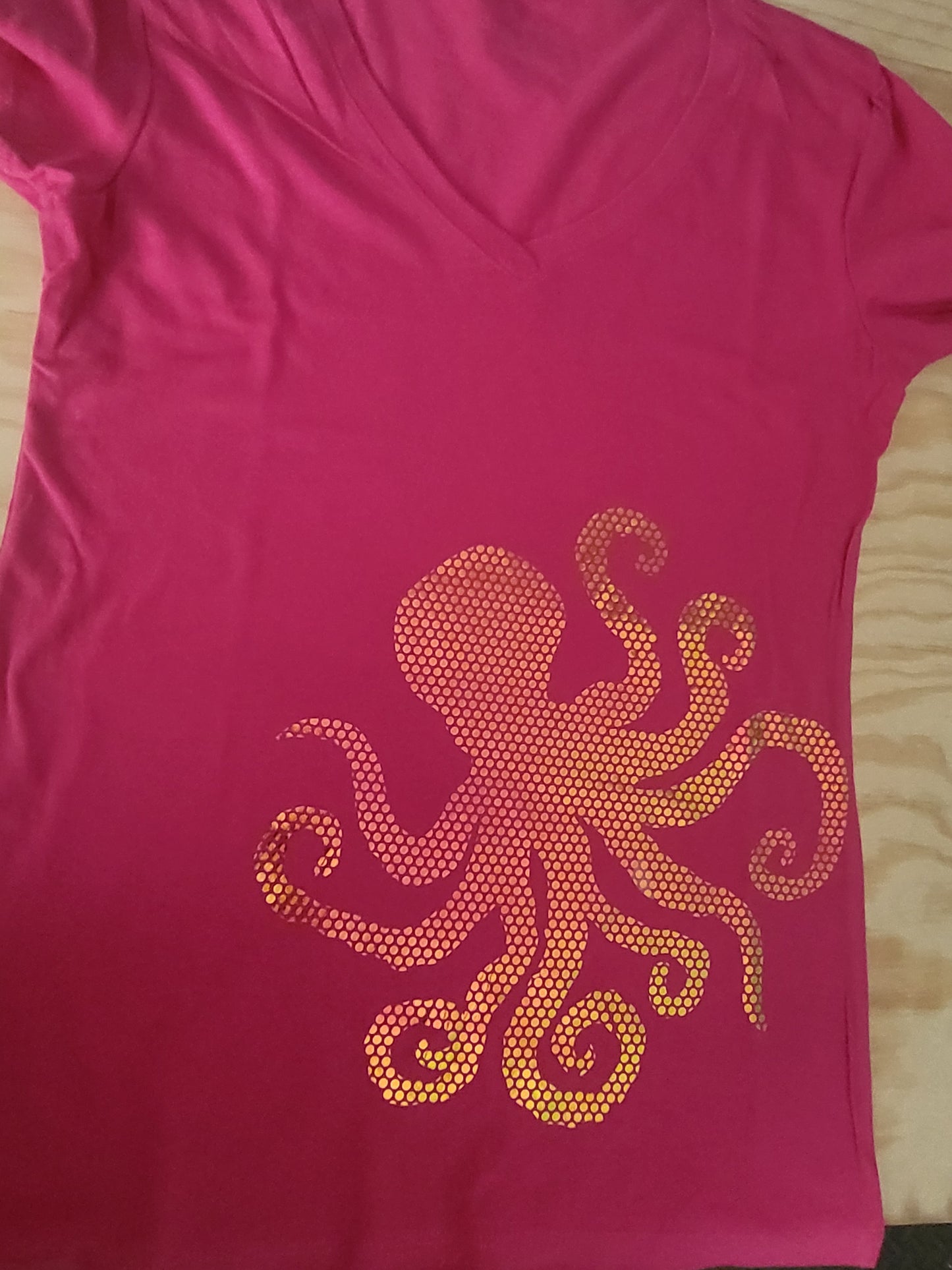 Hologram Octopus short sleeve v-neck t-shirt