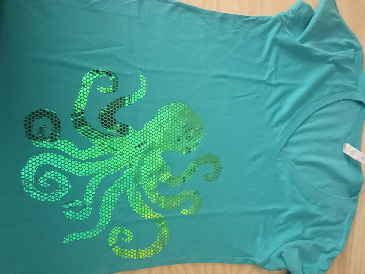 Hologram Octopus short sleeve v-neck t-shirt