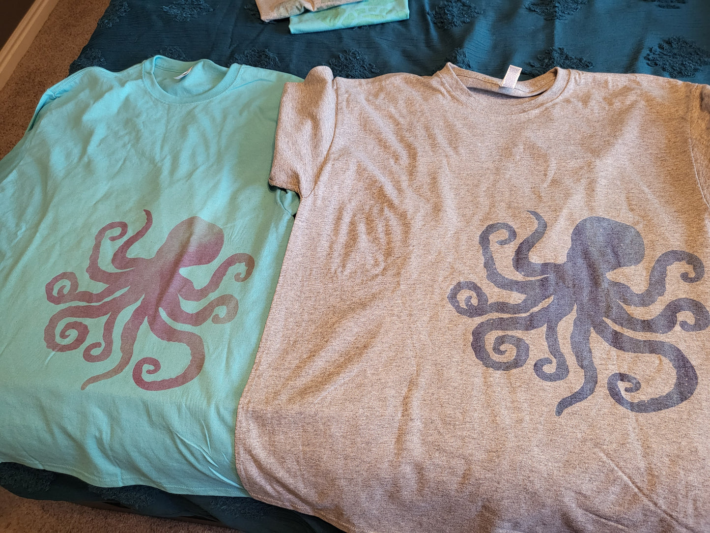 Unisex Octopus front t-shirt